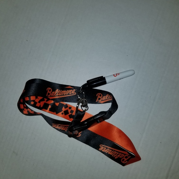 Baltimore Orioles lanyard and marker - Picture 3 of 6